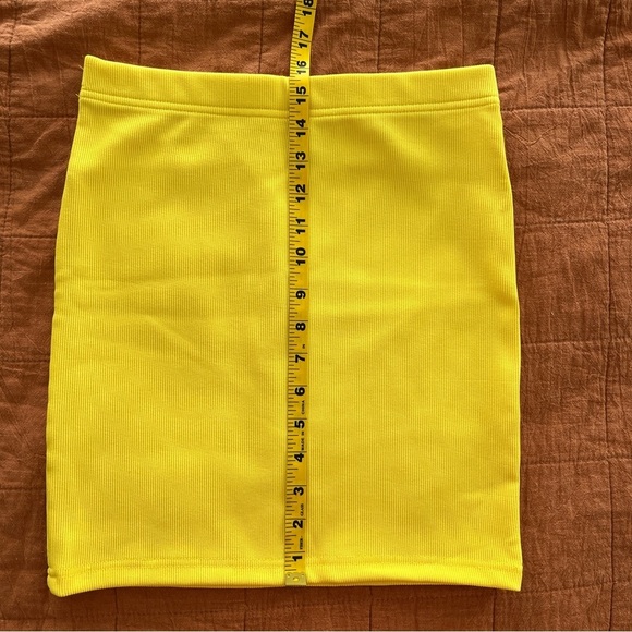 NWOT Forever 21 Bodycon Skirt - Picture 5 of 5